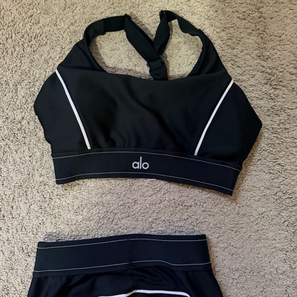 ALO yoga Airlift Suit Up Bra